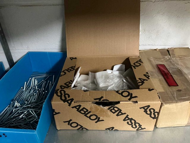 Volledige inhoud voorraadmagazijn - afbeelding 20 van  21