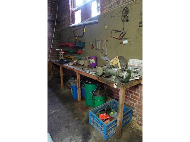 Volledige inhoud wand/werkbank - afbeelding 1 van  16