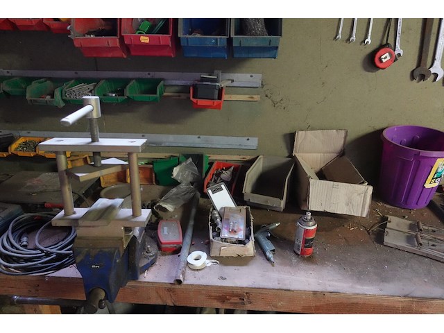 Volledige inhoud wand/werkbank - afbeelding 11 van  16