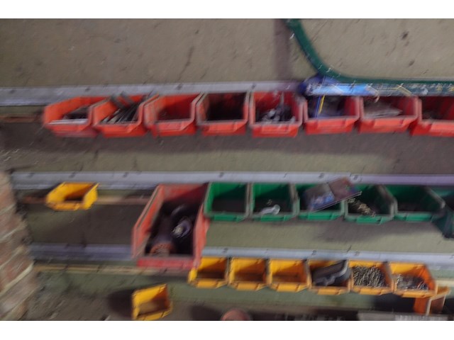 Volledige inhoud wand/werkbank - afbeelding 13 van  16