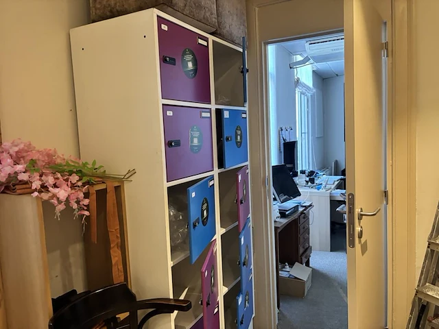 Volledige inhoud waskamer - afbeelding 4 van  15