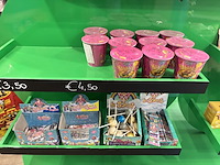 Volledige inhoud winkel (snoepgoed) - afbeelding 9 van  19