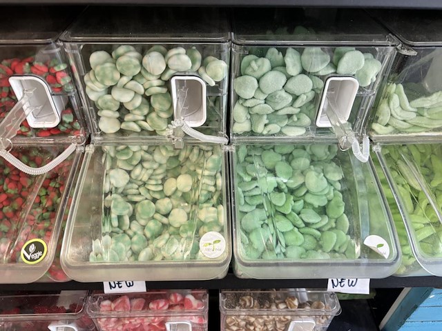 Volledige inhoud winkel (snoepgoed) - afbeelding 13 van  19