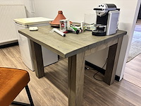 Volledige inhoud woonkamer, keuken en badkamer - afbeelding 3 van  15