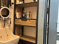 Volledige inhoud woonkamer, keuken en badkamer - afbeelding 7 van  15