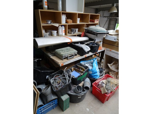 Volledige inhoud zolderruimte - afbeelding 1 van  38