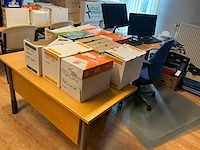 Volledige kantooropstelling met inhoud - afbeelding 2 van  43