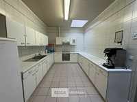 Volledige keuken met toestellen - afbeelding 1 van  9