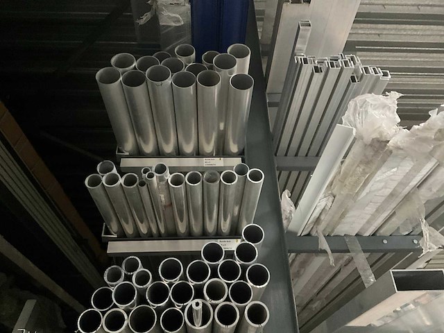Volledige lengtes aluminium - afbeelding 11 van  16