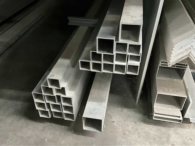Volledige lengtes aluminium - afbeelding 13 van  16