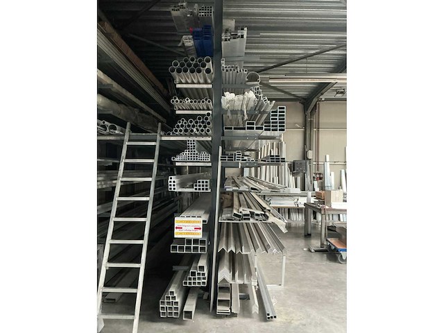 Volledige lengtes aluminium - afbeelding 14 van  16