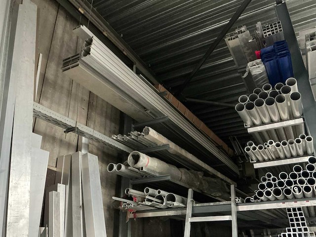 Volledige lengtes aluminium - afbeelding 15 van  16