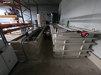 Volledige ontlakkings/meng installatie - afbeelding 18 van  24