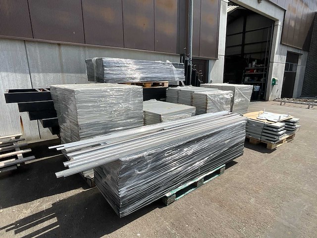 Volledige professionele metalen planken – 7 frames – 4 m - afbeelding 14 van  18