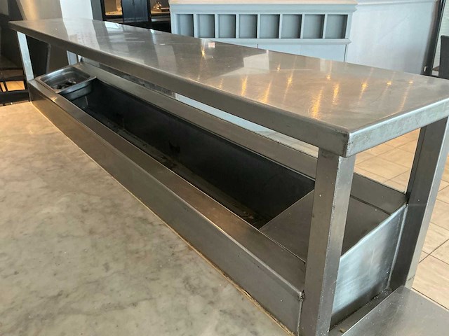 Volledige restaurantinrichting - afbeelding 2 van  93