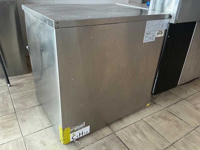 Volledige restaurantinrichting - afbeelding 6 van  93