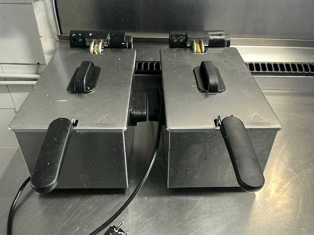 Volledige restaurantinrichting - afbeelding 24 van  93