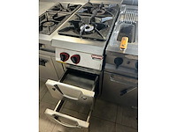 Volledige restaurantinrichting - afbeelding 27 van  93