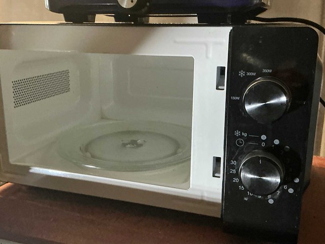 Volledige restaurantinrichting - afbeelding 39 van  93