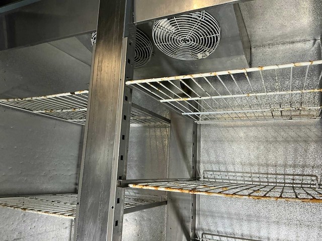 Volledige restaurantinrichting - afbeelding 43 van  93