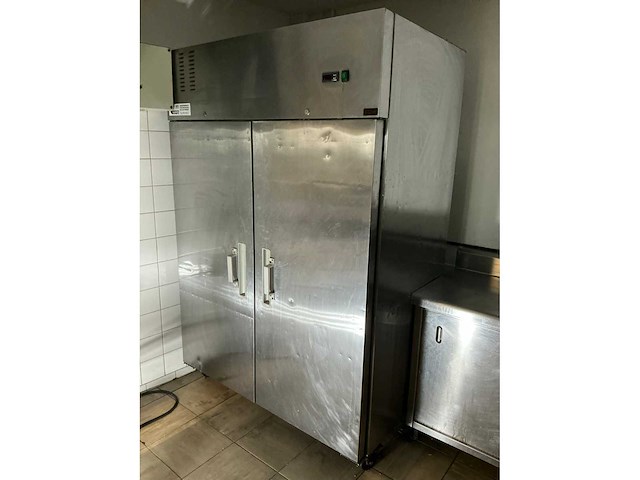 Volledige restaurantinrichting - afbeelding 46 van  93