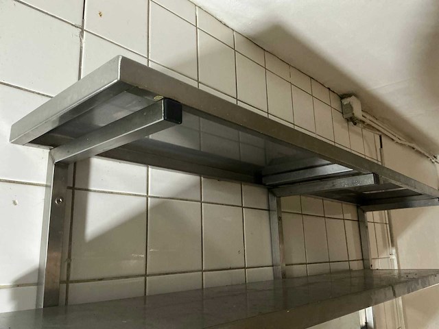 Volledige restaurantinrichting - afbeelding 60 van  93