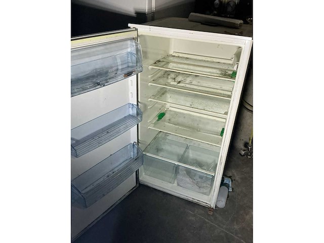 Volledige restaurantinrichting - afbeelding 74 van  93