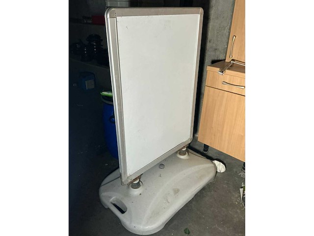 Volledige restaurantinrichting - afbeelding 75 van  93