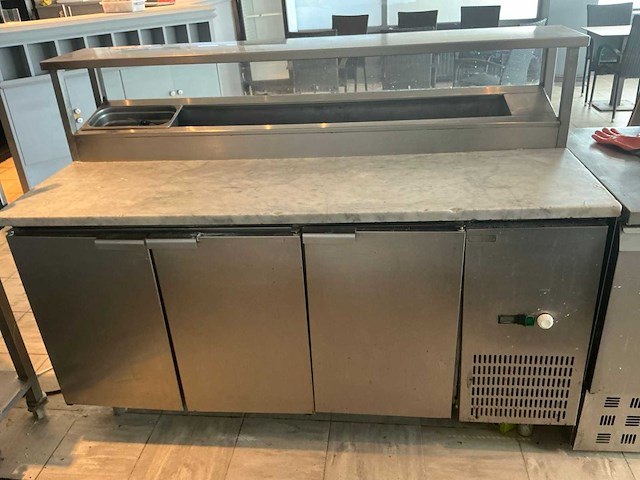 Volledige restaurantinrichting - afbeelding 66 van  93