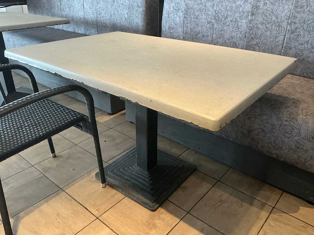 Volledige restaurantinrichting - afbeelding 81 van  93