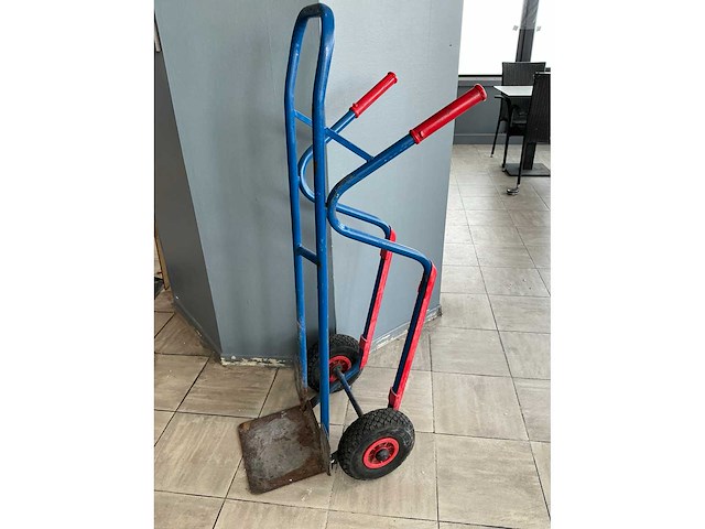 Volledige restaurantinrichting - afbeelding 86 van  93