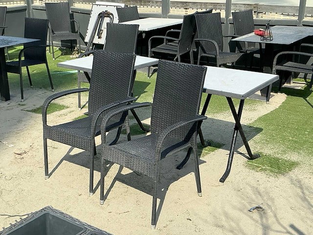 Volledige restaurantinrichting - afbeelding 88 van  93