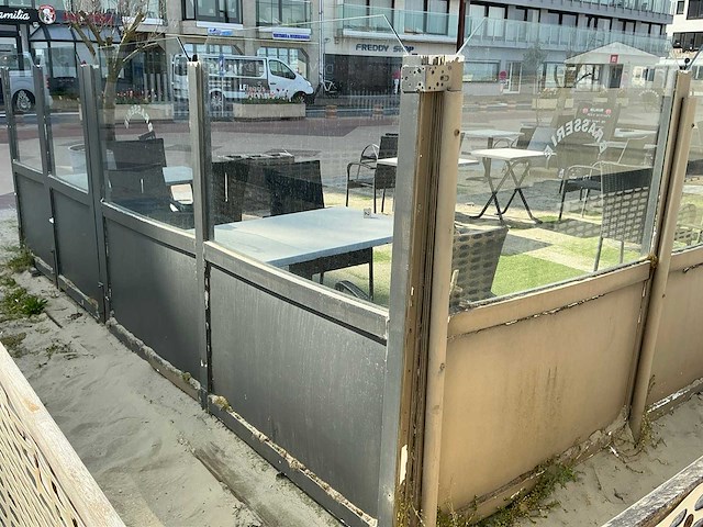 Volledige restaurantinrichting - afbeelding 93 van  93