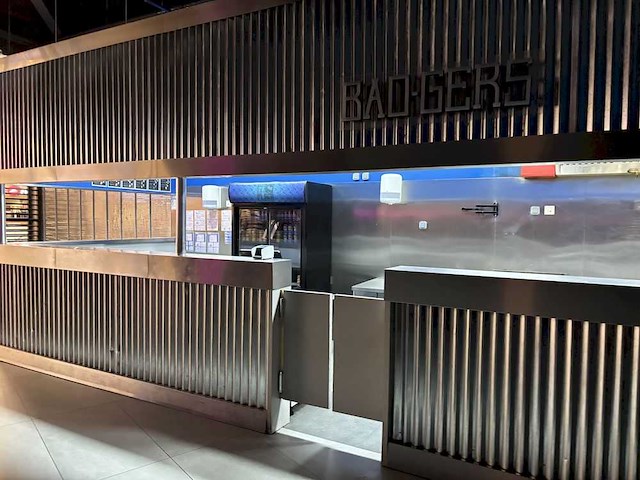 Volledige restaurantinrichting - afbeelding 1 van  97
