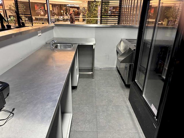 Volledige restaurantinrichting - afbeelding 12 van  97