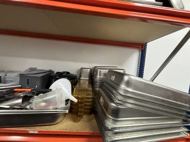 Volledige restaurantinrichting - afbeelding 28 van  97
