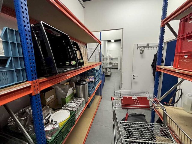 Volledige restaurantinrichting - afbeelding 37 van  97