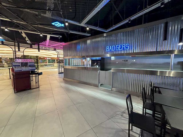 Volledige restaurantinrichting - afbeelding 43 van  97