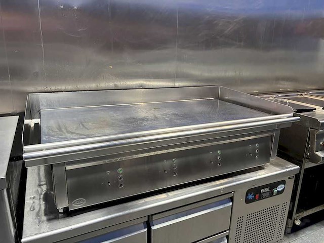 Volledige restaurantinrichting - afbeelding 53 van  97