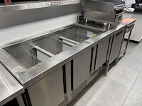 Volledige restaurantinrichting - afbeelding 60 van  97