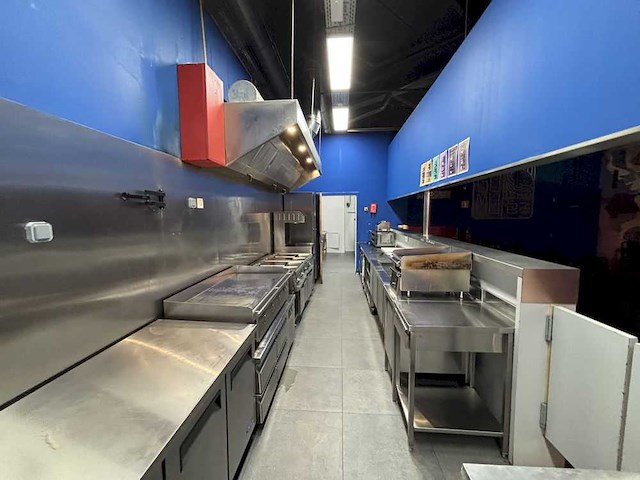 Volledige restaurantinrichting - afbeelding 55 van  97