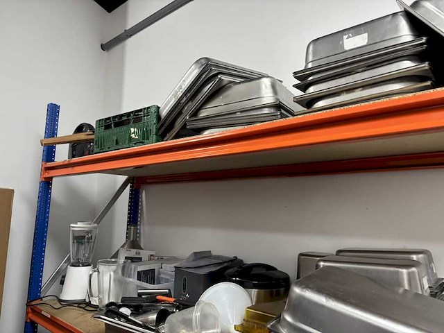 Volledige restaurantinrichting - afbeelding 85 van  97