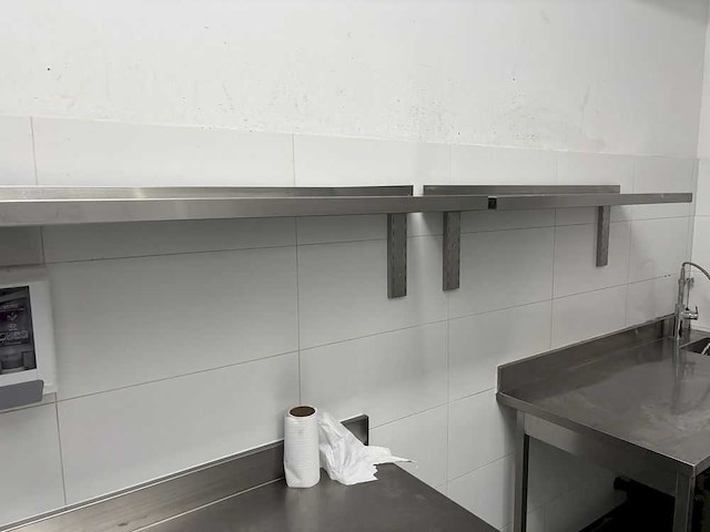 Volledige restaurantinrichting - afbeelding 87 van  97