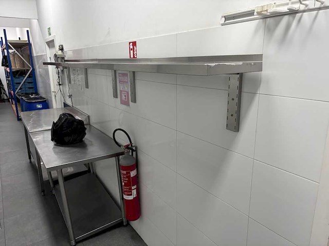Volledige restaurantinrichting - afbeelding 91 van  97