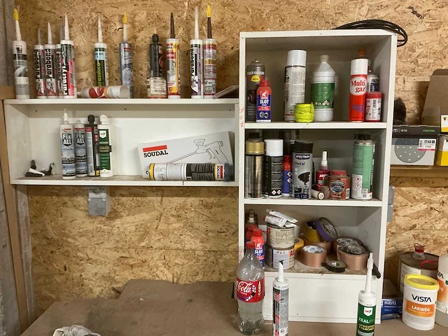 Volledige resterende inhoud gereedschapstafel - afbeelding 5 van  18