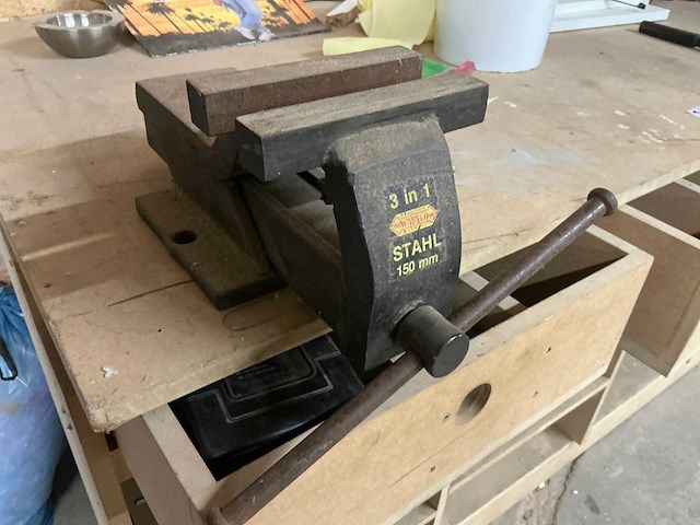 Volledige resterende inhoud gereedschapstafel - afbeelding 10 van  18