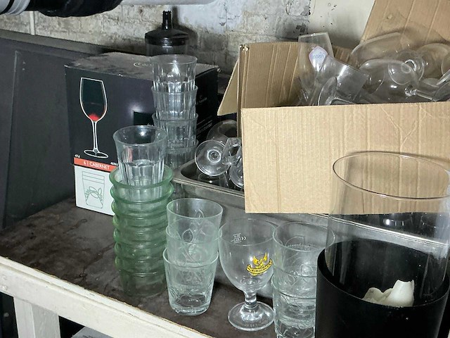 Volledige resterende inhoud kelder - afbeelding 6 van  8