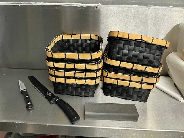 Volledige resterende inhoud keuken - afbeelding 3 van  18