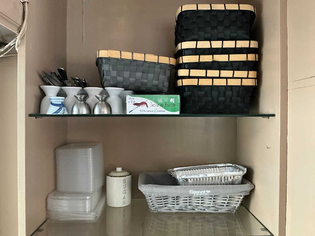 Volledige resterende inhoud keuken - afbeelding 10 van  18