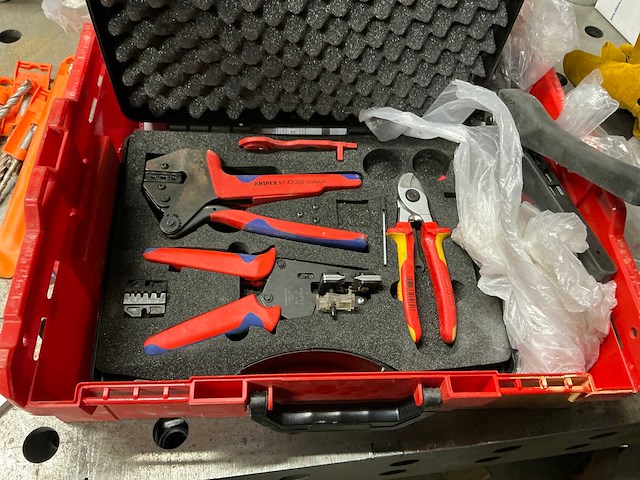 Volledige resterende inhoud magazijn - afbeelding 7 van  37